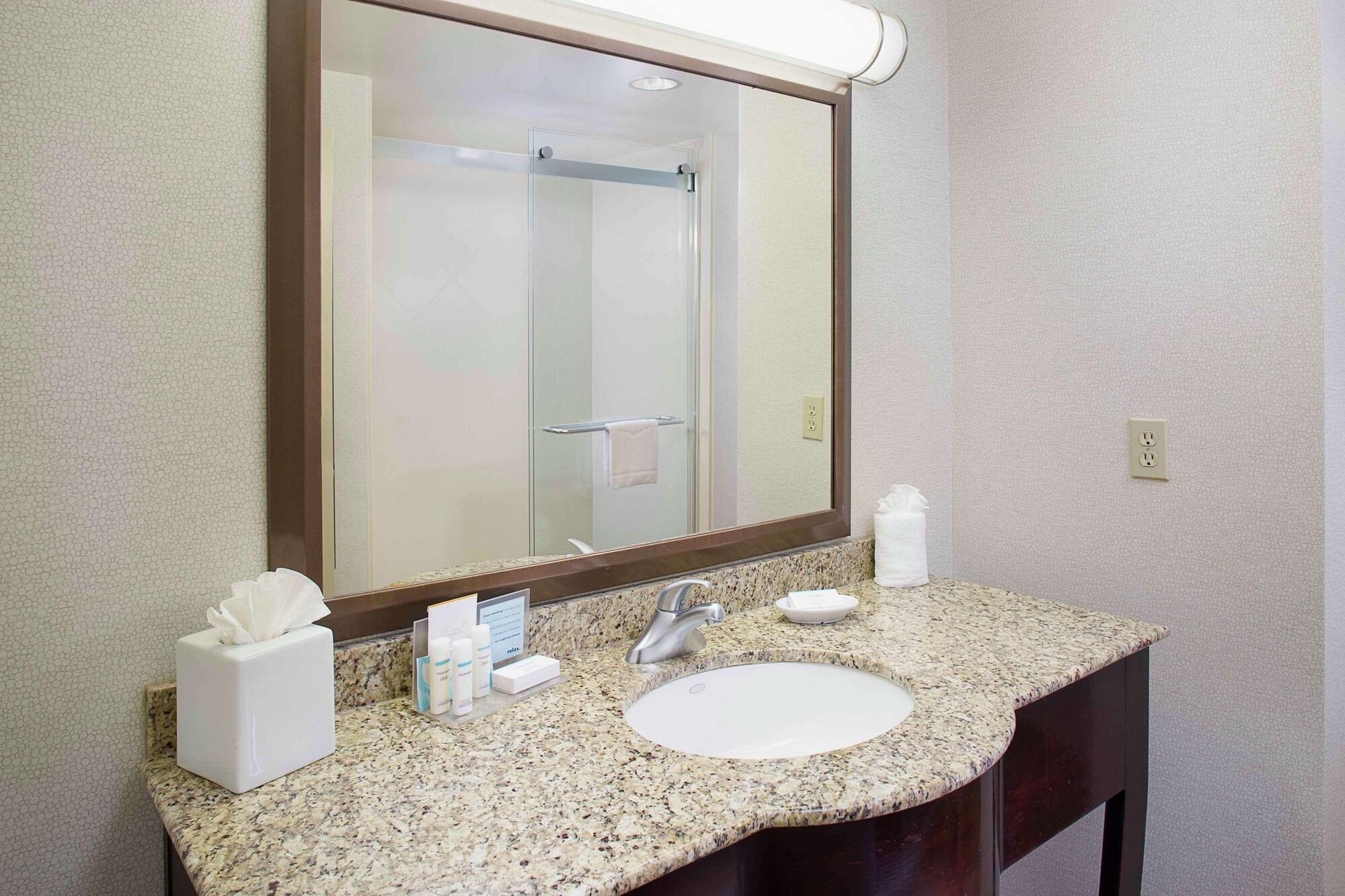 Hampton Inn By Hilton Garden City Long Island Kültér fotó