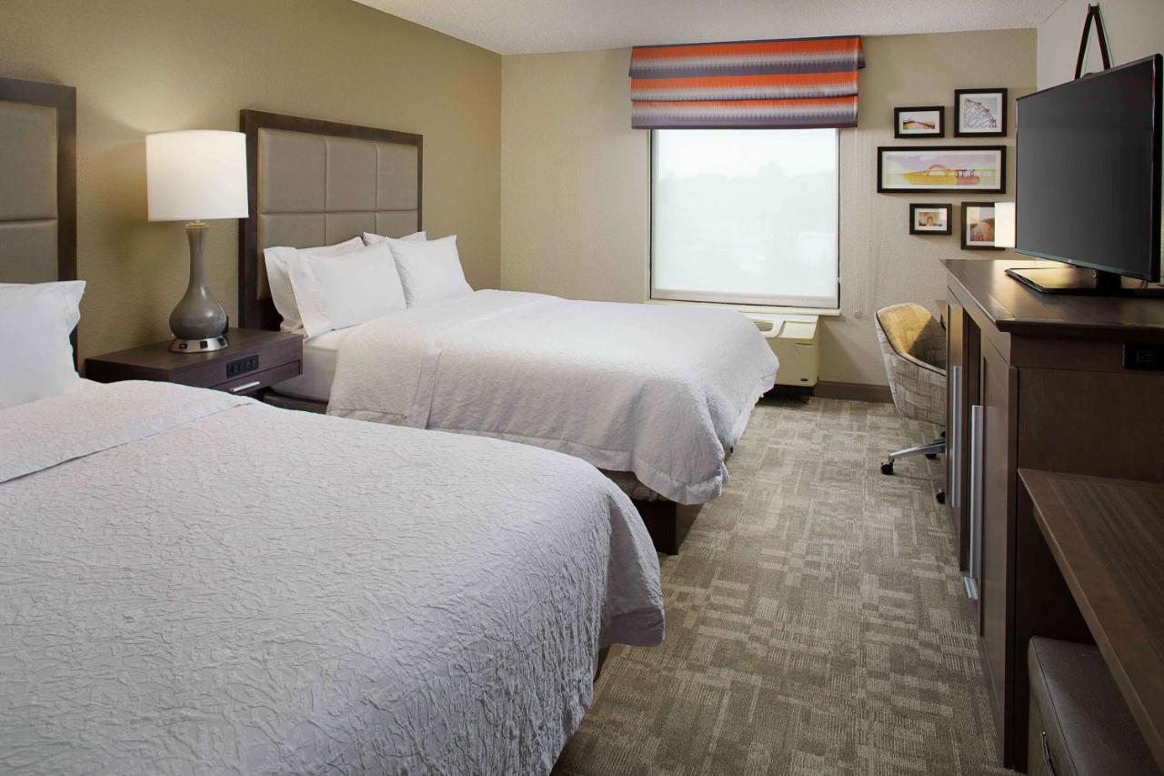 Hampton Inn By Hilton Garden City Long Island Kültér fotó