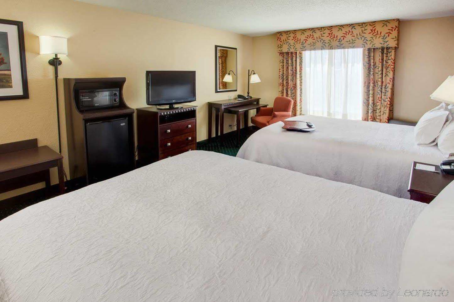 Hampton Inn By Hilton Garden City Long Island Kültér fotó