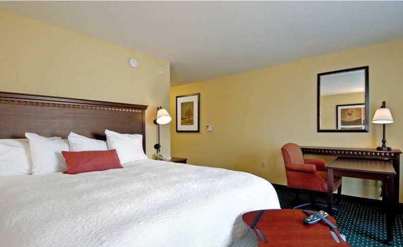 Hampton Inn By Hilton Garden City Long Island Szoba fotó