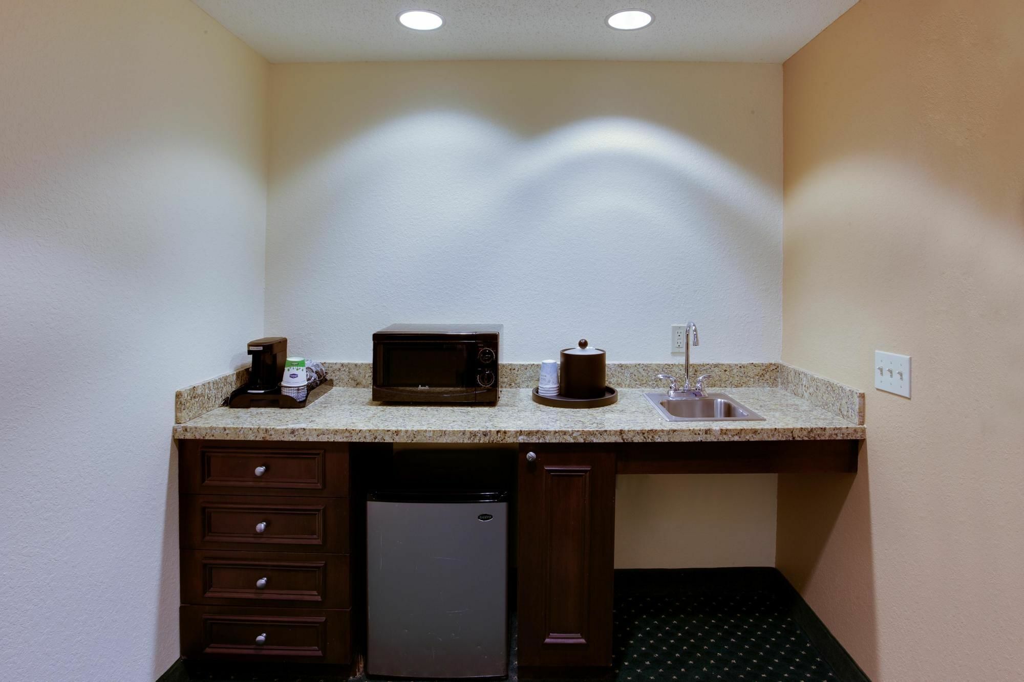 Hampton Inn By Hilton Garden City Long Island Kültér fotó