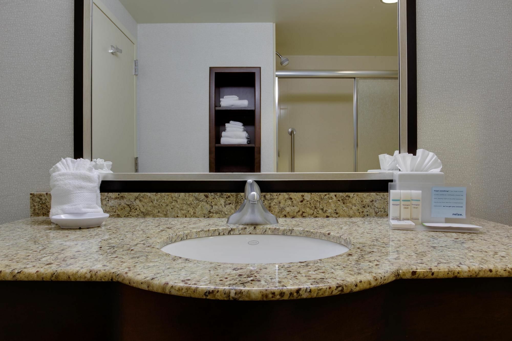 Hampton Inn By Hilton Garden City Long Island Kültér fotó